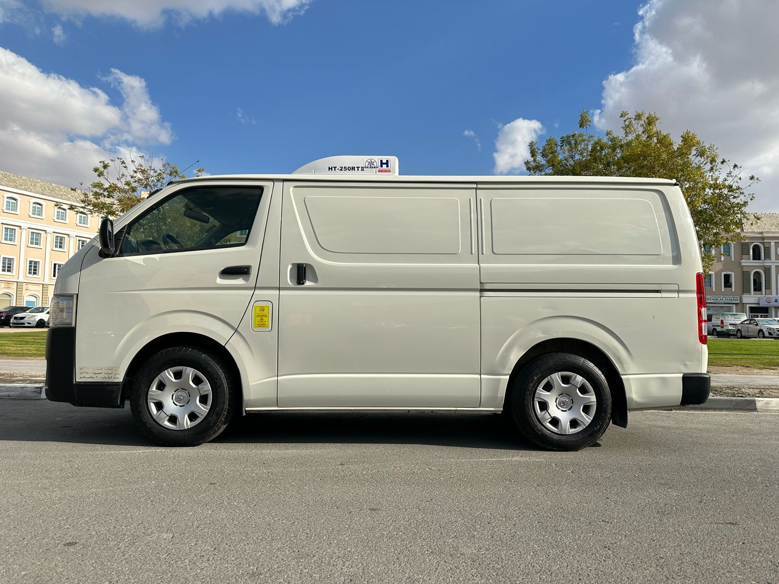 freezer van for rent, refrigerated transport Dubai, cold chain UAE, frozen food logistics